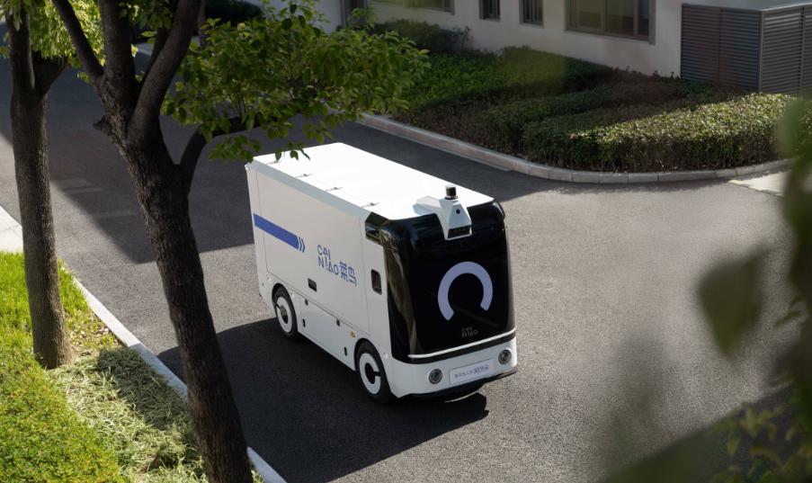 BWIN年内实现2000台无人车的投运 申通快递与菜鸟无人车达成战略合作协议(图2)