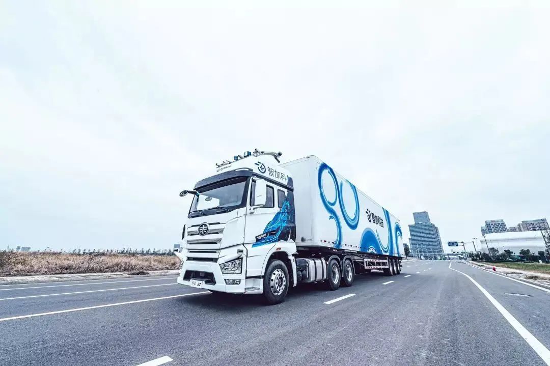 西井科技无人驾驶卡车全球领先《流浪地球2》同款Q-Truck助力智慧物流(图1)