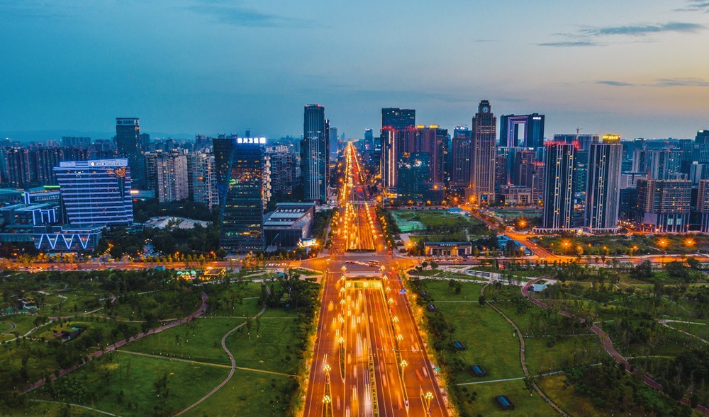 BWIN五年同城化进阶从“四市协同”到万亿产业共同体的跨越 万千气象看成都(图1)