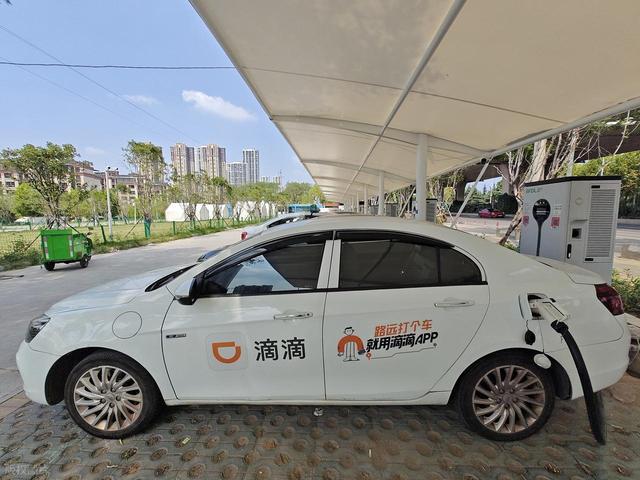 消息称滴滴牵手新石器无人车物流配送要 “变天”？(图1)