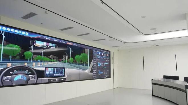 他用送快递的手造出全球第一无人车(图6)