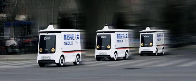 他用送快递的手造出全球第一无人车(图10)