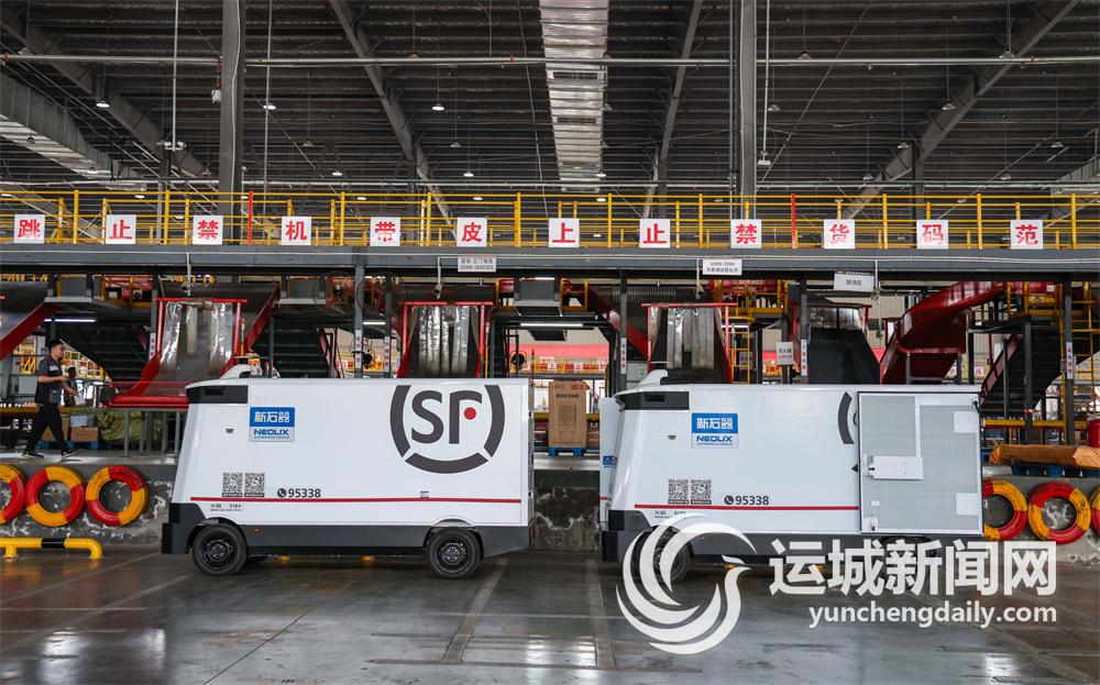 BWIN我市快递运输进入“无人”时代(图1)