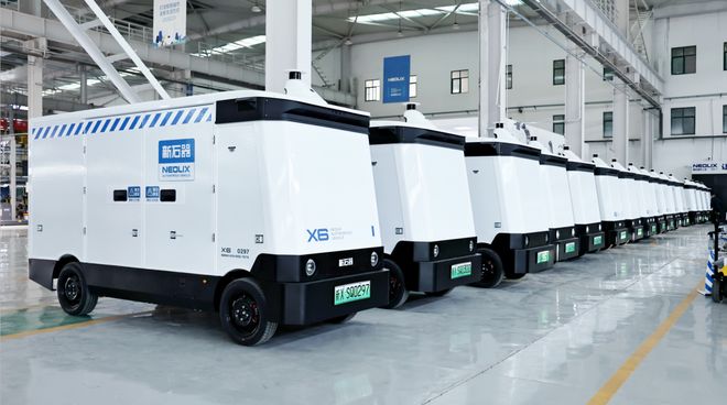 新石器无人车发布“零首付”方案 预计9月底完成部署1万台目标(图1)