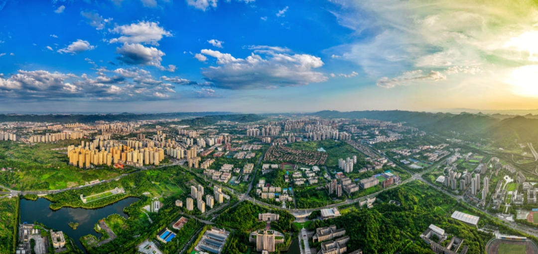 无人配送车释放信号西部（重庆）科学城新能源汽摩产业驶向千亿“新”未来(图4)