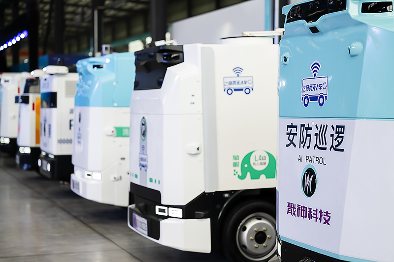 自贡首发48辆无人车 L45级技术落地+全域路权开放 打造西部AI产业新高地(图3)