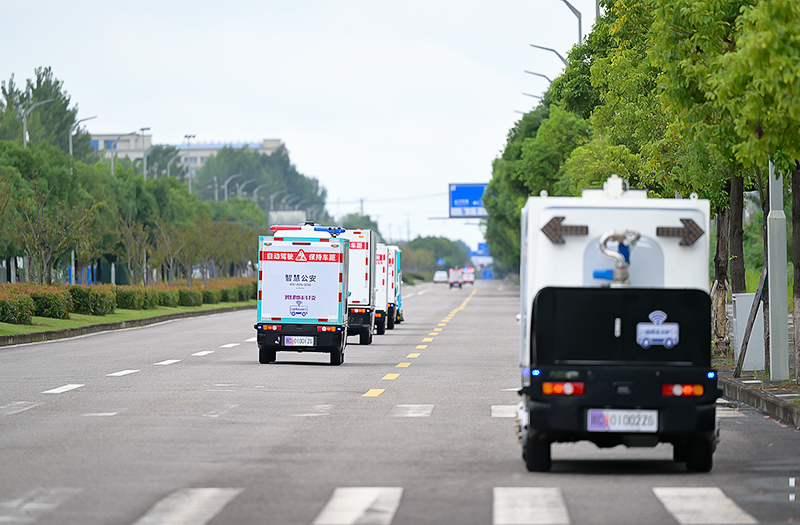 自贡首发48辆无人车 L45级技术落地+全域路权开放 打造西部AI产业新高地(图4)