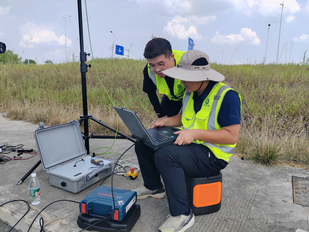 无人配送车迈向规模化 截至去年底已有超6000台投用(图1)