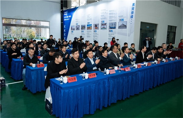 朗誉“誉蛟龙”重载无人搬运车为中国智造增誉(图3)