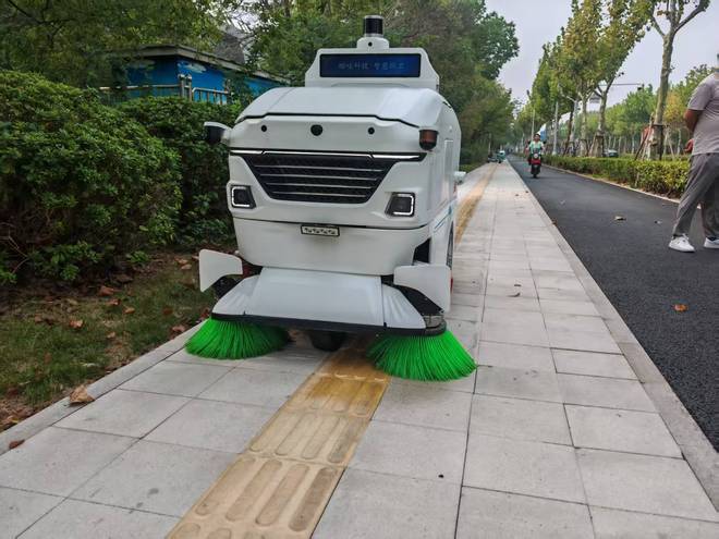 无人车会跟环卫工抢饭碗吗？(图3)