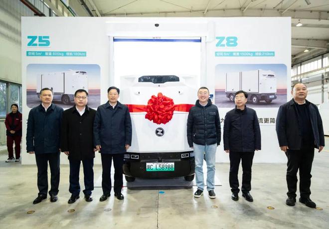 九识智能自动驾驶物流配送车阜阳生产基地正式投产(图1)