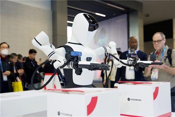 从技术突破到生态落地 速腾聚创具身智能闪耀 CES(图1)