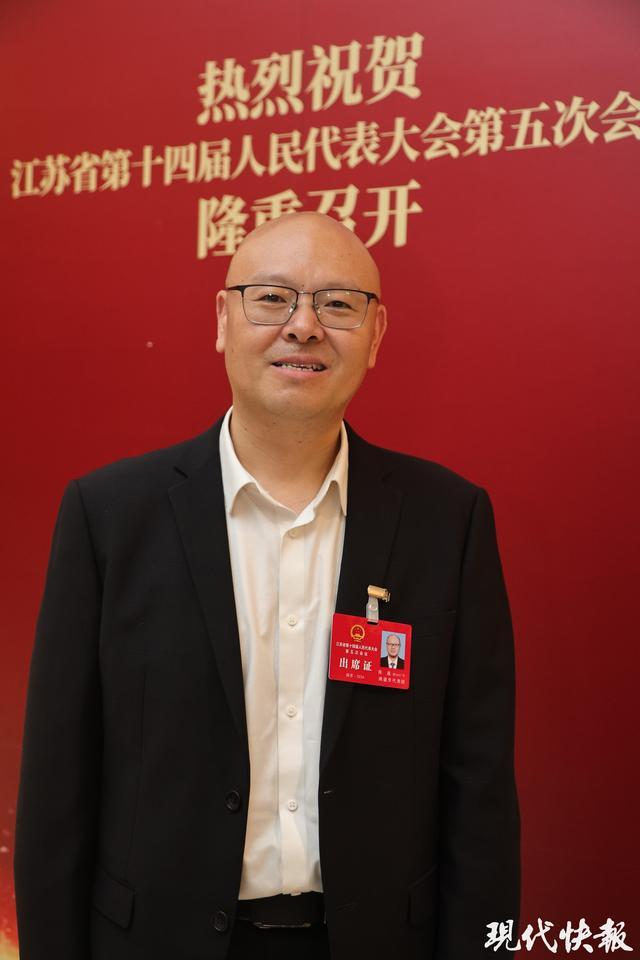 BWIN无人配送车是机动车还是非机动车？江苏省人大代表张鑫建议：制定无人配送技术规范(图1)