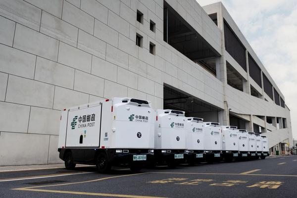 必赢网址邮政无人车亮相人民日报“十五五”MV沉淀着“隐形冠军”九识智能的5年奋斗(图2)