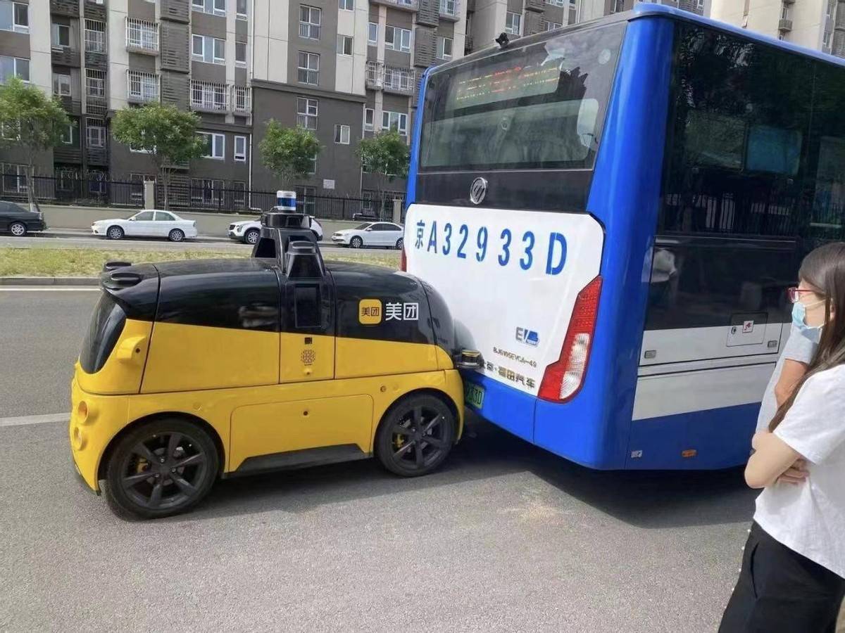 夜间道路通行获批深圳功能型无人车实现全天候运营(图1)